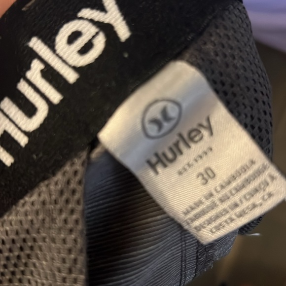 Hurley shorts 30 waist - Picture 3 of 4